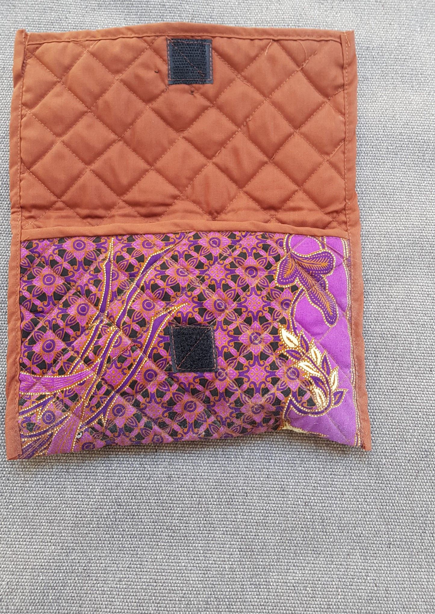 Cosmetic Bag with Jade detailed clasp